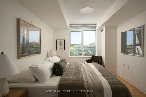 3830 Bathurst Street Toronto ON M3H 6C5