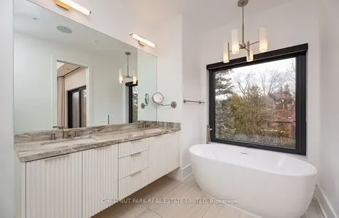 232 Snowdon Avenue Toronto ON M4N 2B3