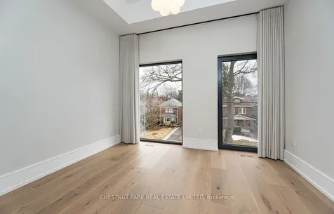 232 Snowdon Avenue Toronto ON M4N 2B3