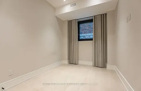 232 Snowdon Avenue Toronto ON M4N 2B3
