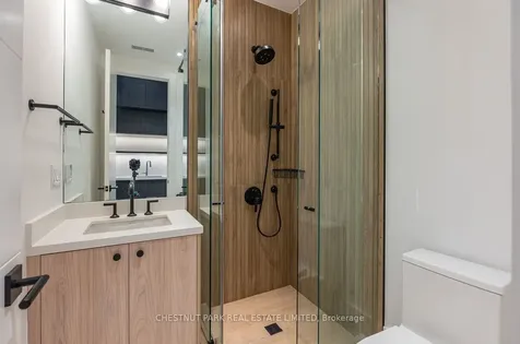 232 Snowdon Avenue Toronto ON M4N 2B3