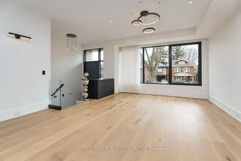 232 Snowdon Avenue Toronto ON M4N 2B3
