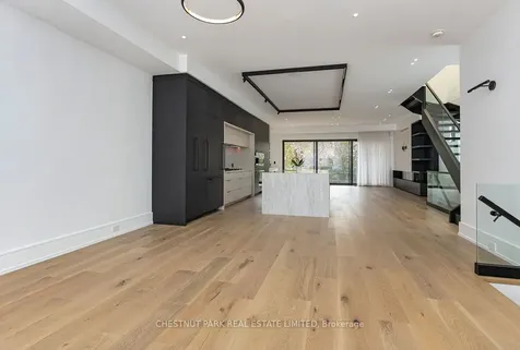232 Snowdon Avenue Toronto ON M4N 2B3