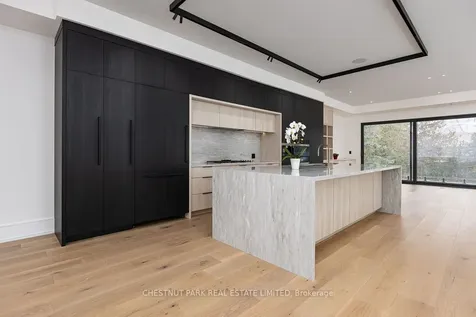 232 Snowdon Avenue Toronto ON M4N 2B3