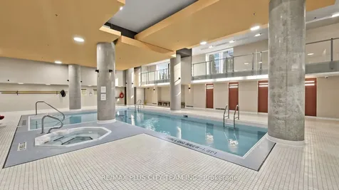 111 Elizabeth Street Toronto ON M5G 1P7
