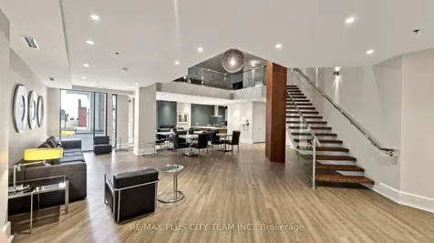 111 Elizabeth Street Toronto ON M5G 1P7