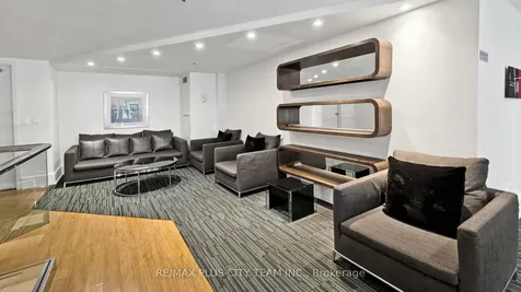 111 Elizabeth Street Toronto ON M5G 1P7