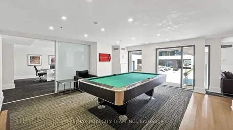 111 Elizabeth Street Toronto ON M5G 1P7