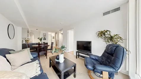 111 Elizabeth Street Toronto ON M5G 1P7