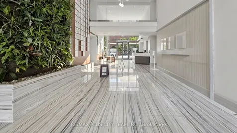 111 Elizabeth Street Toronto ON M5G 1P7