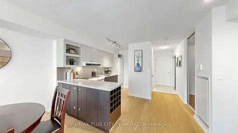 111 Elizabeth Street Toronto ON M5G 1P7