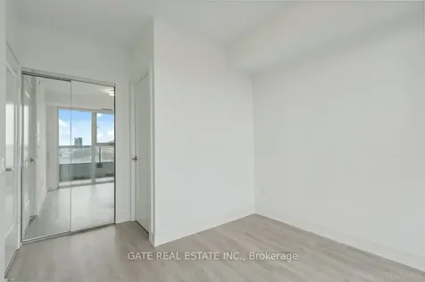 20 Inn On The Park Drive Toronto ON M3C 0P8