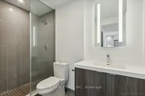 20 Inn On The Park Drive Toronto ON M3C 0P8
