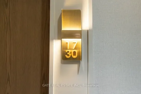 20 Inn On The Park Drive Toronto ON M3C 0P8