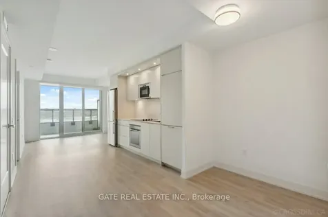 20 Inn On The Park Drive Toronto ON M3C 0P8