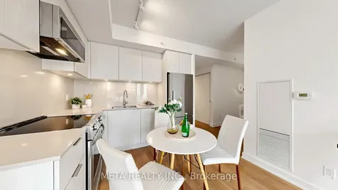 25 Richmond Street E Toronto ON M5C 0A6
