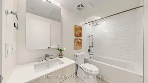 25 Richmond Street E Toronto ON M5C 0A6