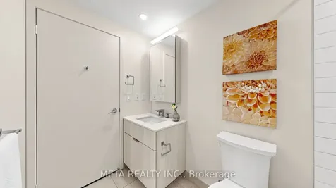 25 Richmond Street E Toronto ON M5C 0A6