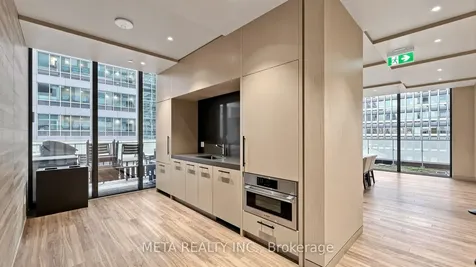 25 Richmond Street E Toronto ON M5C 0A6