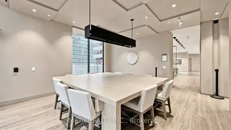 25 Richmond Street E Toronto ON M5C 0A6
