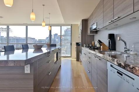 55 Stewart Street Toronto ON M5V 2V1