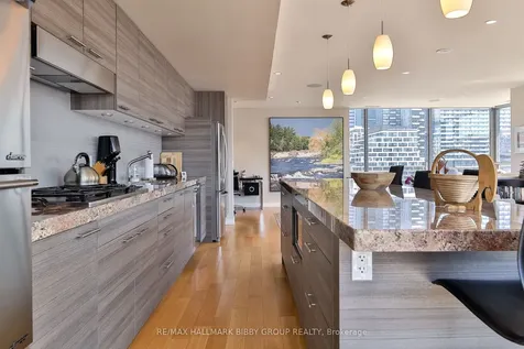 55 Stewart Street Toronto ON M5V 2V1
