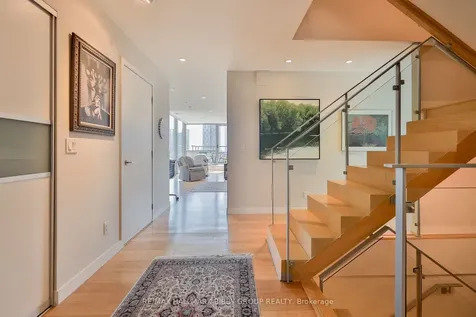 55 Stewart Street Toronto ON M5V 2V1