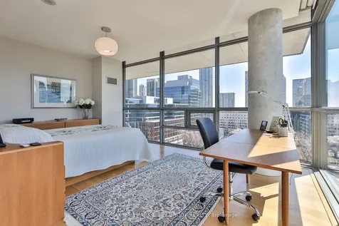 55 Stewart Street Toronto ON M5V 2V1