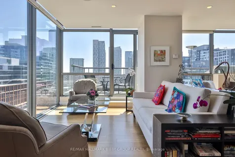 55 Stewart Street Toronto ON M5V 2V1