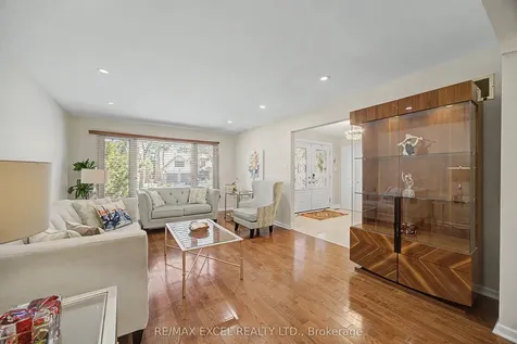 46 Robinter Drive Toronto ON M2M 3R2