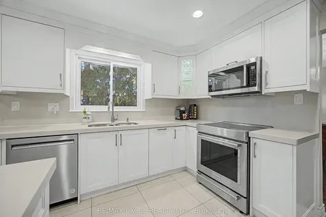 46 Robinter Drive Toronto ON M2M 3R2