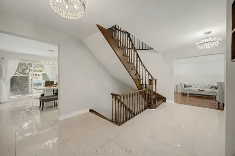 46 Robinter Drive Toronto ON M2M 3R2