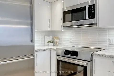 12 Sudbury Street Toronto ON M6J 3W7