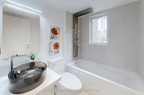 12 Sudbury Street Toronto ON M6J 3W7