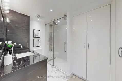 12 Sudbury Street Toronto ON M6J 3W7