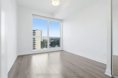 18 Graydon Hall Drive Toronto ON M3A 0A4