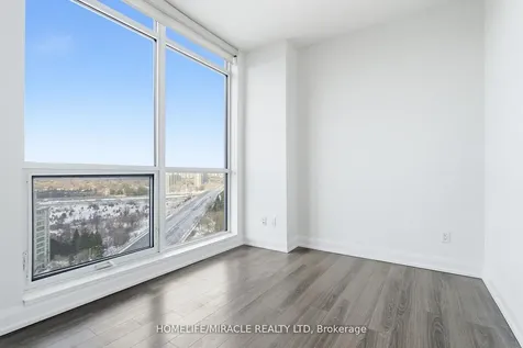 18 Graydon Hall Drive Toronto ON M3A 0A4