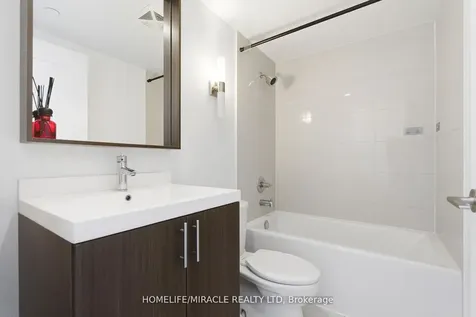 18 Graydon Hall Drive Toronto ON M3A 0A4