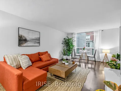 942 Yonge Street Toronto ON M4W 3S8