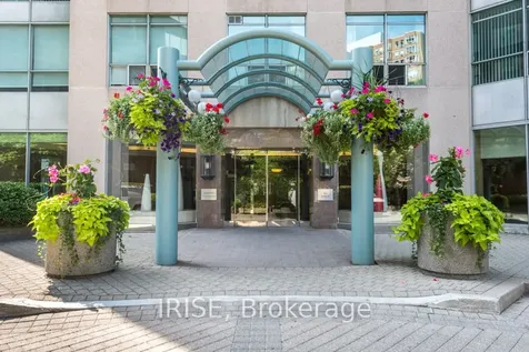942 Yonge Street Toronto ON M4W 3S8