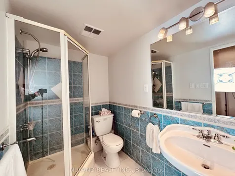 75 Graydon Hall Drive Toronto ON M3A 3M5