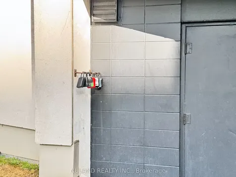 75 Graydon Hall Drive Toronto ON M3A 3M5