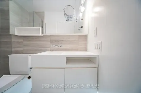 45 Charles Street E Toronto ON M4Y 0B8