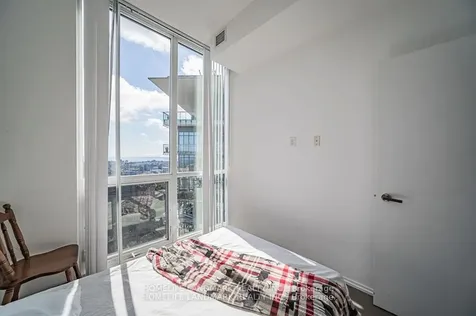 45 Charles Street E Toronto ON M4Y 0B8