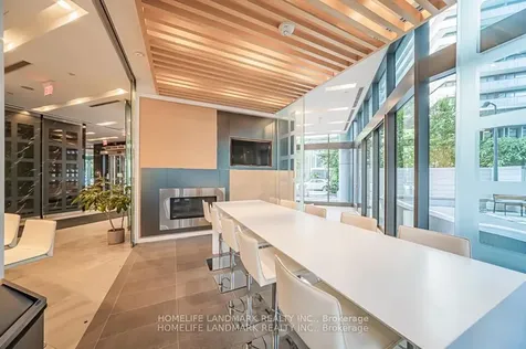 45 Charles Street E Toronto ON M4Y 0B8