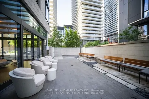 45 Charles Street E Toronto ON M4Y 0B8