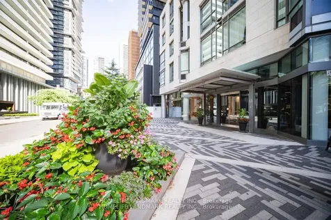 45 Charles Street E Toronto ON M4Y 0B8