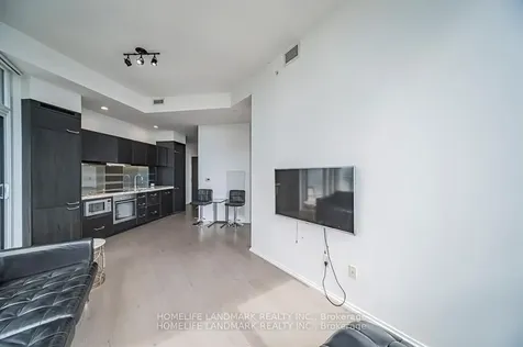 45 Charles Street E Toronto ON M4Y 0B8