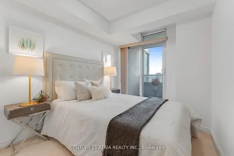 3 Rean Drive Toronto ON M2K 3C2
