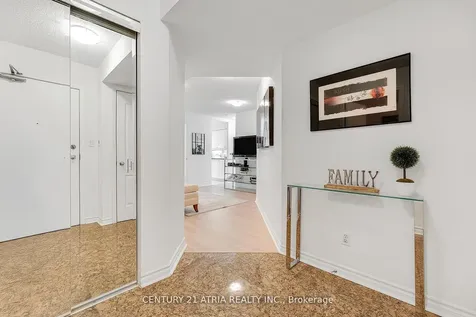 3 Rean Drive Toronto ON M2K 3C2